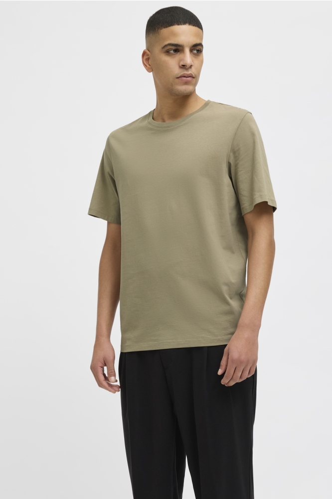 JJEORGANIC BASIC TEE SS O-NECK NOOS 12156101 CORIANDER