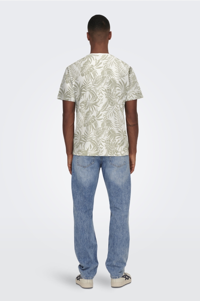 ONSPERRY LIFE REG LEAF AOP SS TEE N 22025283 CLOUD DANCER/CLOUD DANC