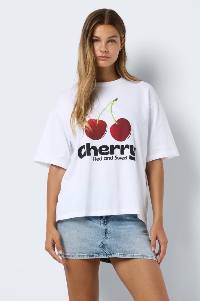 NMMILLIE CHERRY S/S T-SHIRTS JRS FW 27032630 BRIGHT WHITE/ CHERRY