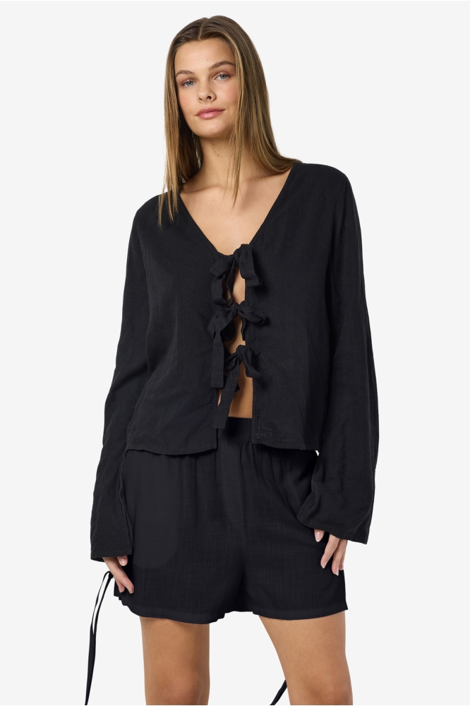 NMLEILANI L/S V-NECK TIE BLOUSE WVN 27033022 BLACK