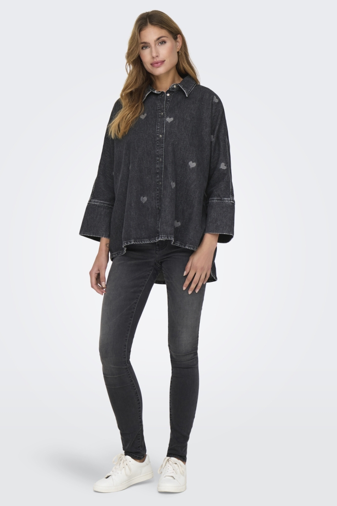 ONLGRACE 3/4 HEART EMB DNM SHIRT 15347081 WASHED BLACK/HEART EMB