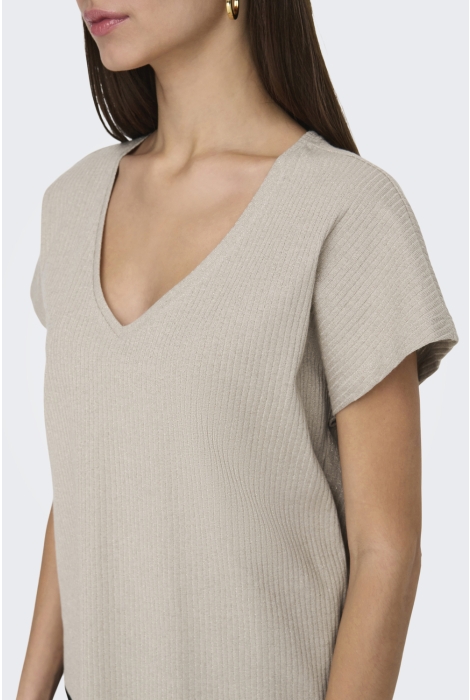 Only onlasia s/s v-neck top cc jrs