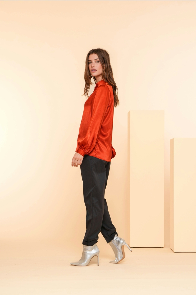 SATIN TOP MET V HALS 43540 14 705 rust