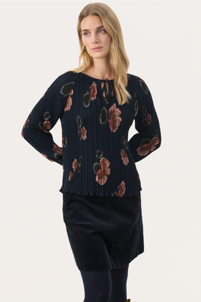 PRIYAPW BL 30309259 303394 DARK NAVY BLURRED FLOWER