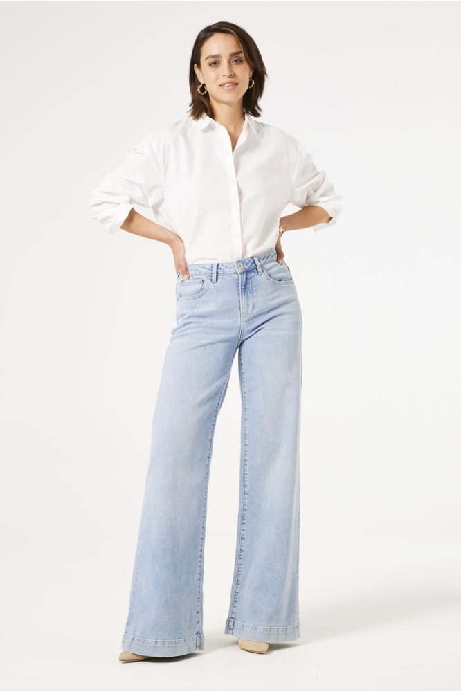 CELIA WIDE JEANS 249 5124 LIGHT USED