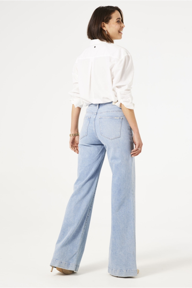 CELIA WIDE JEANS 249 5124 LIGHT USED