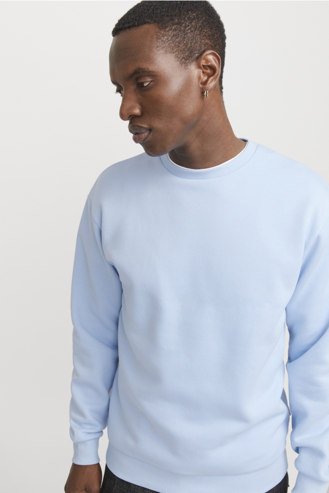 JJEBRADLEY SWEAT CREW NOOS 12249341 Chambray Blue