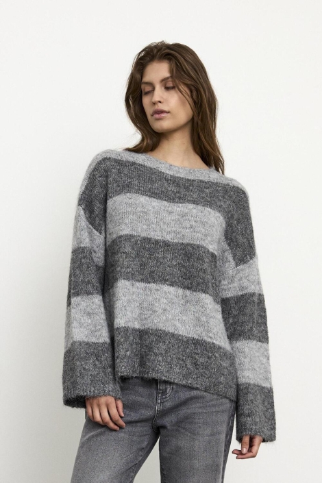 Noisy may nmsutton l/s oversize knit fwd noos