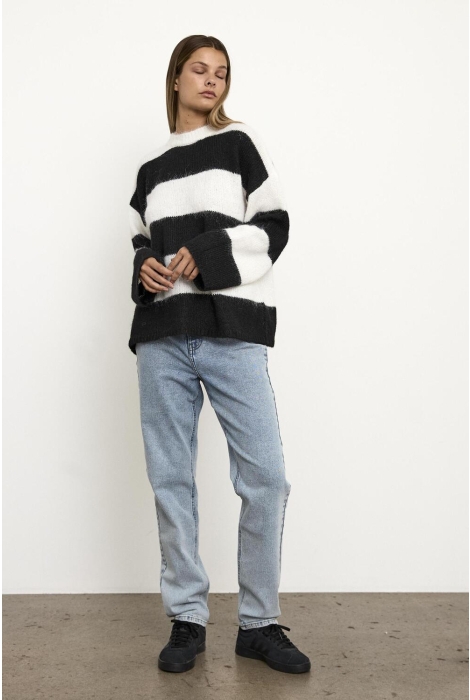 Noisy may nmsutton l/s oversize knit fwd noos