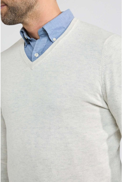 McGregor v-neck sweater