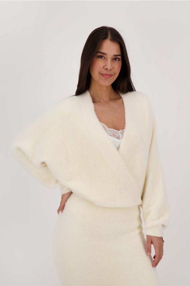 WIKKEL TRUI IN FLUFFY GAREN 0305 041 0524 CREME