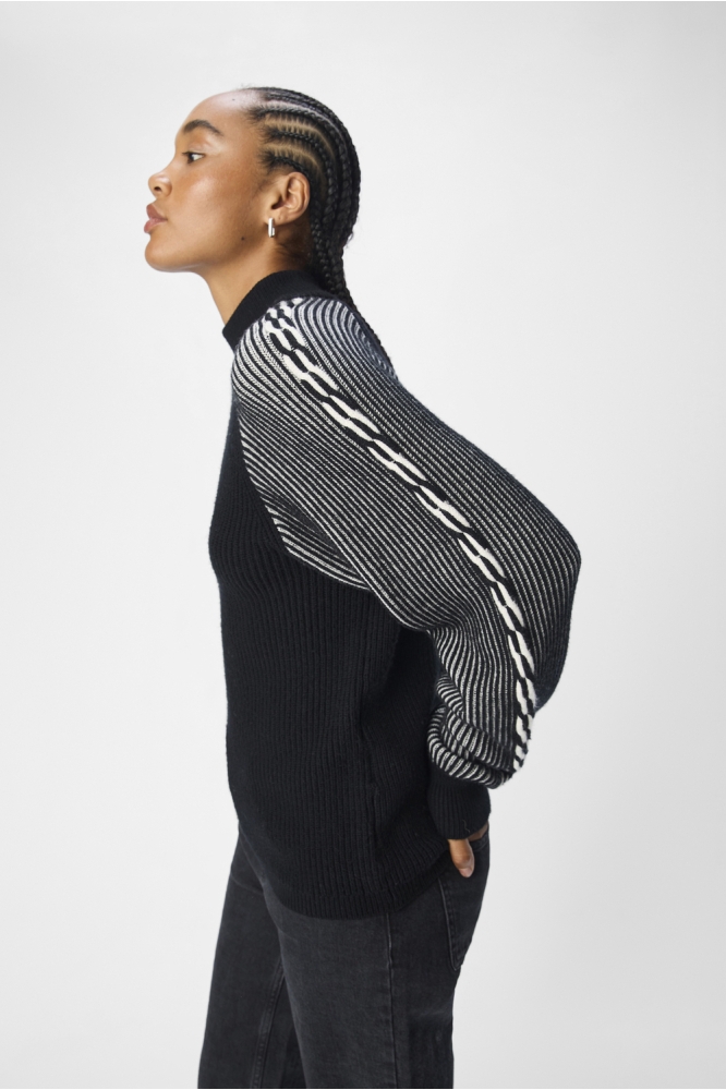 OBJSOFIE KNIT RE L/S PULLOVER 135 23045237 BLACK/WHITE SAND