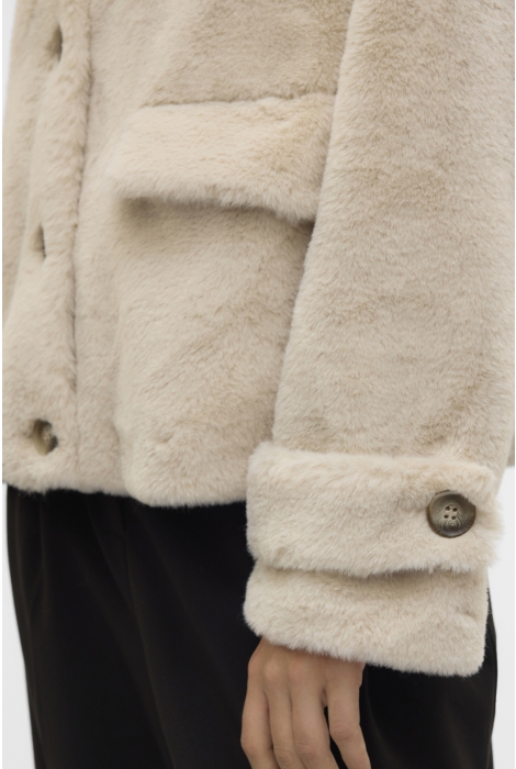 Vero Moda vmsonjaeva short faux fur jacket ga