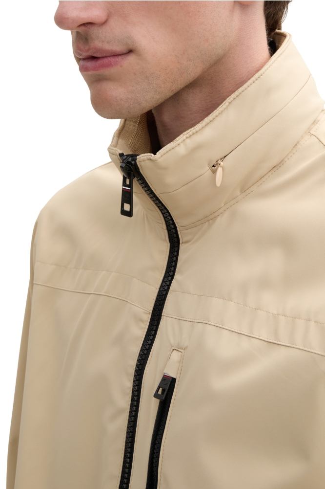 BLOUSON JAS MET CAPUCHON IN OPSTAANDE KRAAG 1044097xx10 29116