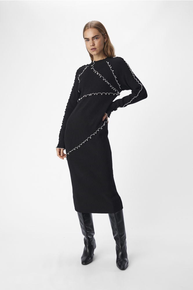 OBJJANNE KNIT SLI L/S DRESS 136 23045409 BLACK/CLOUD DANCER