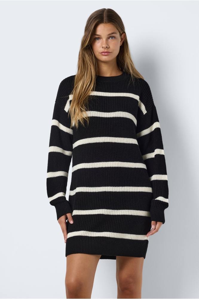 NMMAYSA L/S O-NECK KNIT DRESS NOOS 27027577 Black stripes eggnog