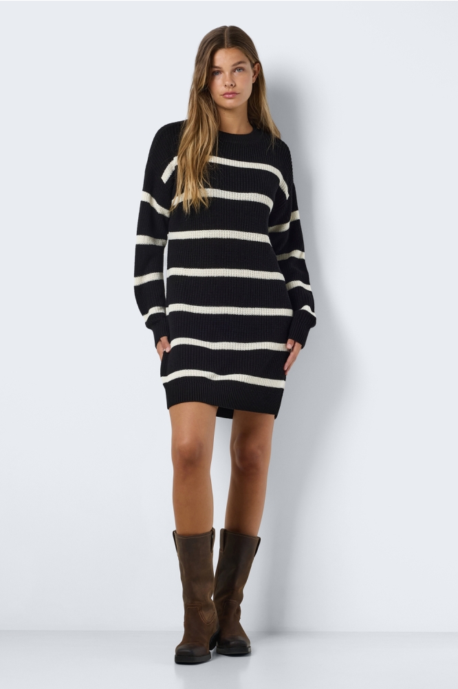 NMMAYSA L/S O-NECK KNIT DRESS NOOS 27027577 Black stripes eggnog