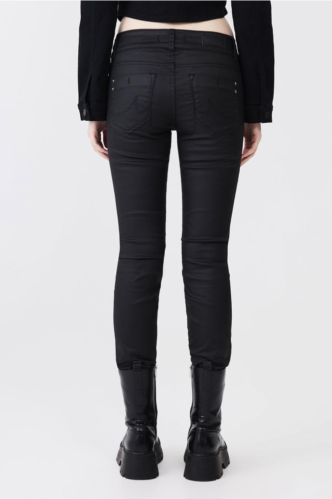 MOLLY M 51468 2835 BLACK COATED WASH