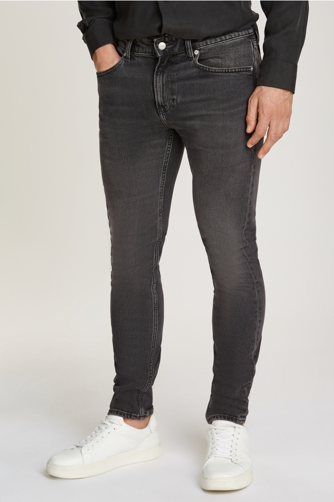 SLIM TAPER J30J326360 1BY DENIM BLACK