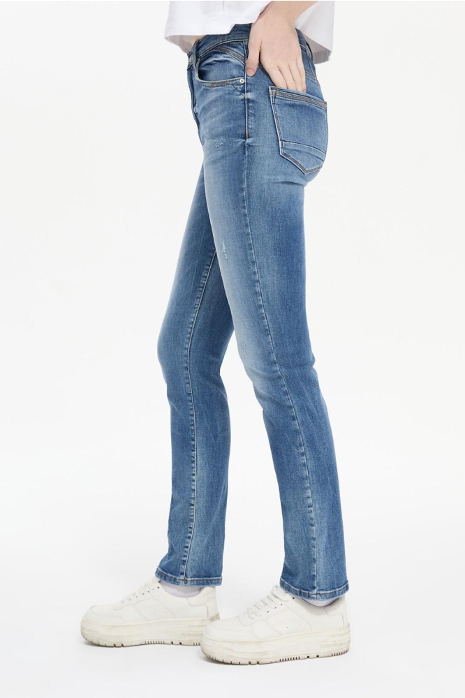 NENA B 51718 55189 SALENA WASH