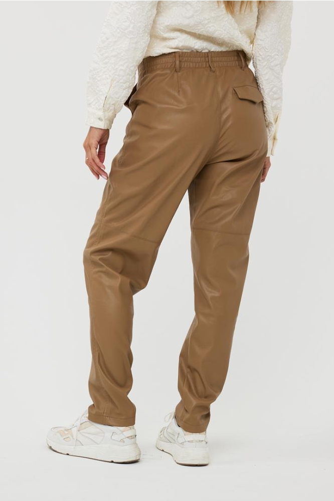 TROUSERS JOGGER VEGAN LEATHER W24 11704 180 sand