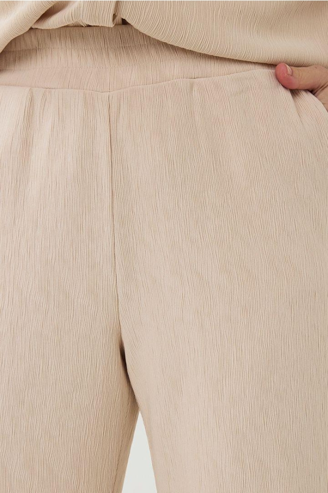 TROUSERS FANCY CRINKLE SP25 30017 168 light sand