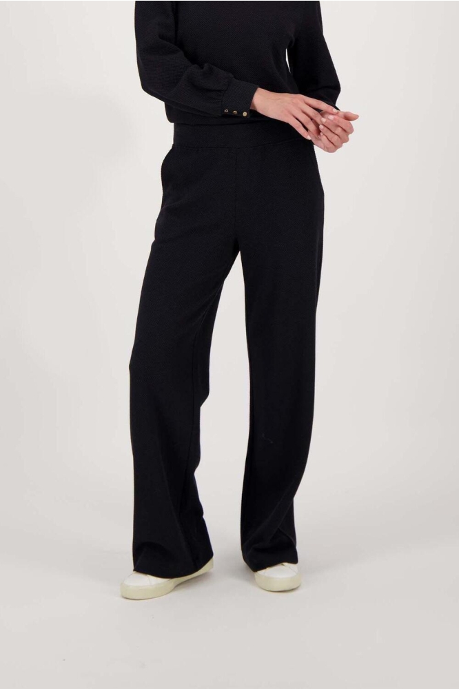 BROEK MET STRUCTUUR 0303 028 ZWART