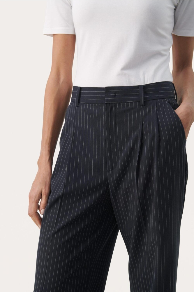 CHERRAPW PA 30309027 303291 DARK NAVY PINSTRIPE