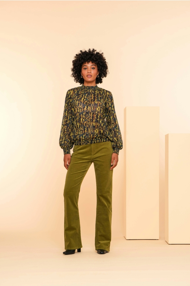 FLARE JEANS MET STRETCH 41529 10 560 olive green